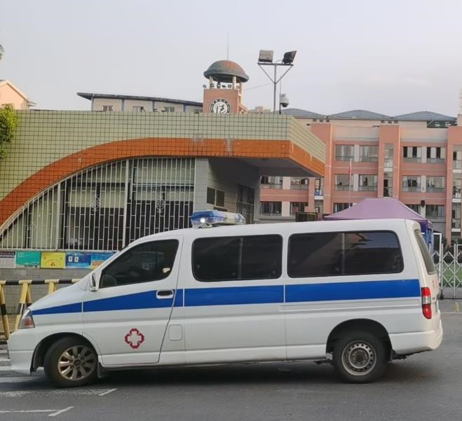 通许救护车出租护送骨折病人一公里多少钱